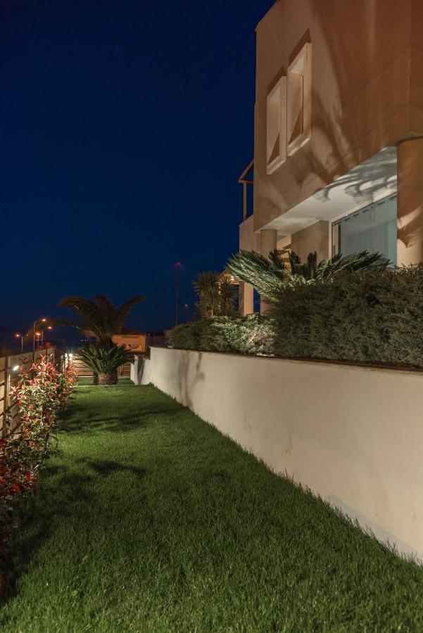 Villa Luminous Nea Iraklitsa Exteriér fotografie