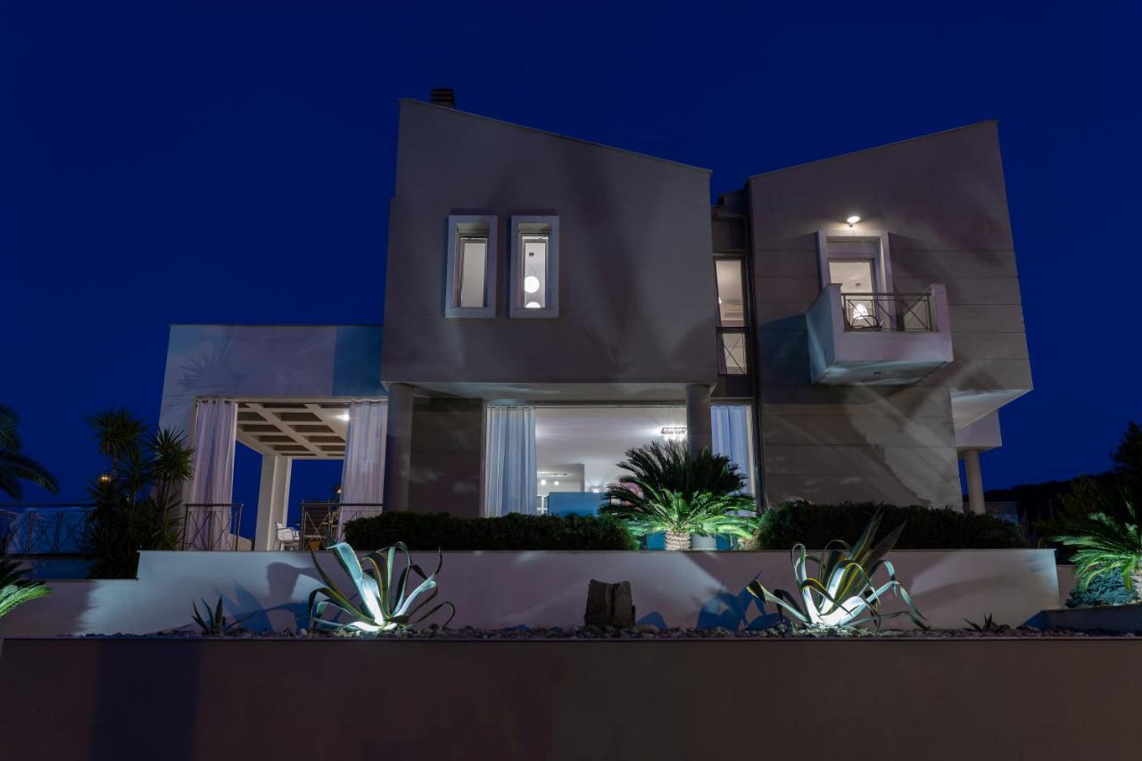 Villa Luminous Nea Iraklitsa Exteriér fotografie